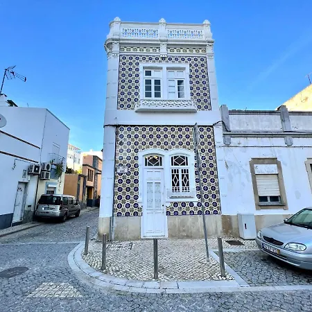 Historical House By Homing Appartamento Olhão